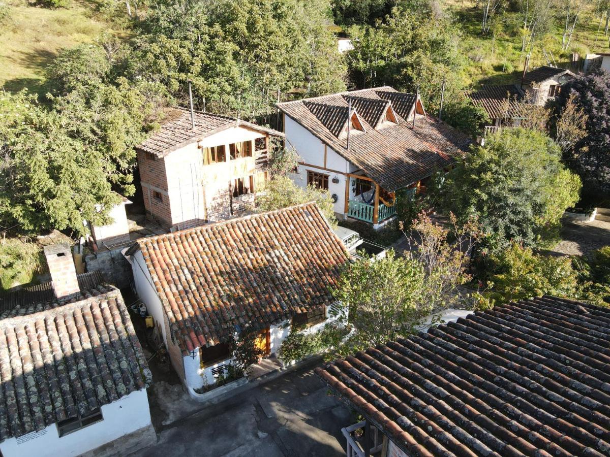 Hostal Mama Hilda Chugchilán Buitenkant foto