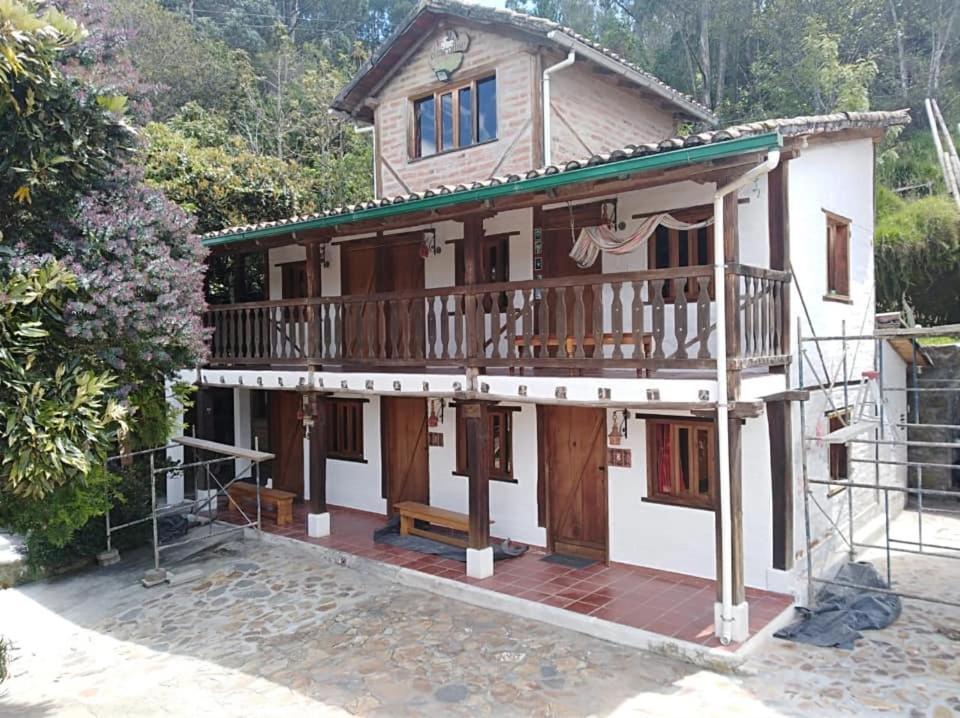 Hostal Mama Hilda Chugchilán Buitenkant foto