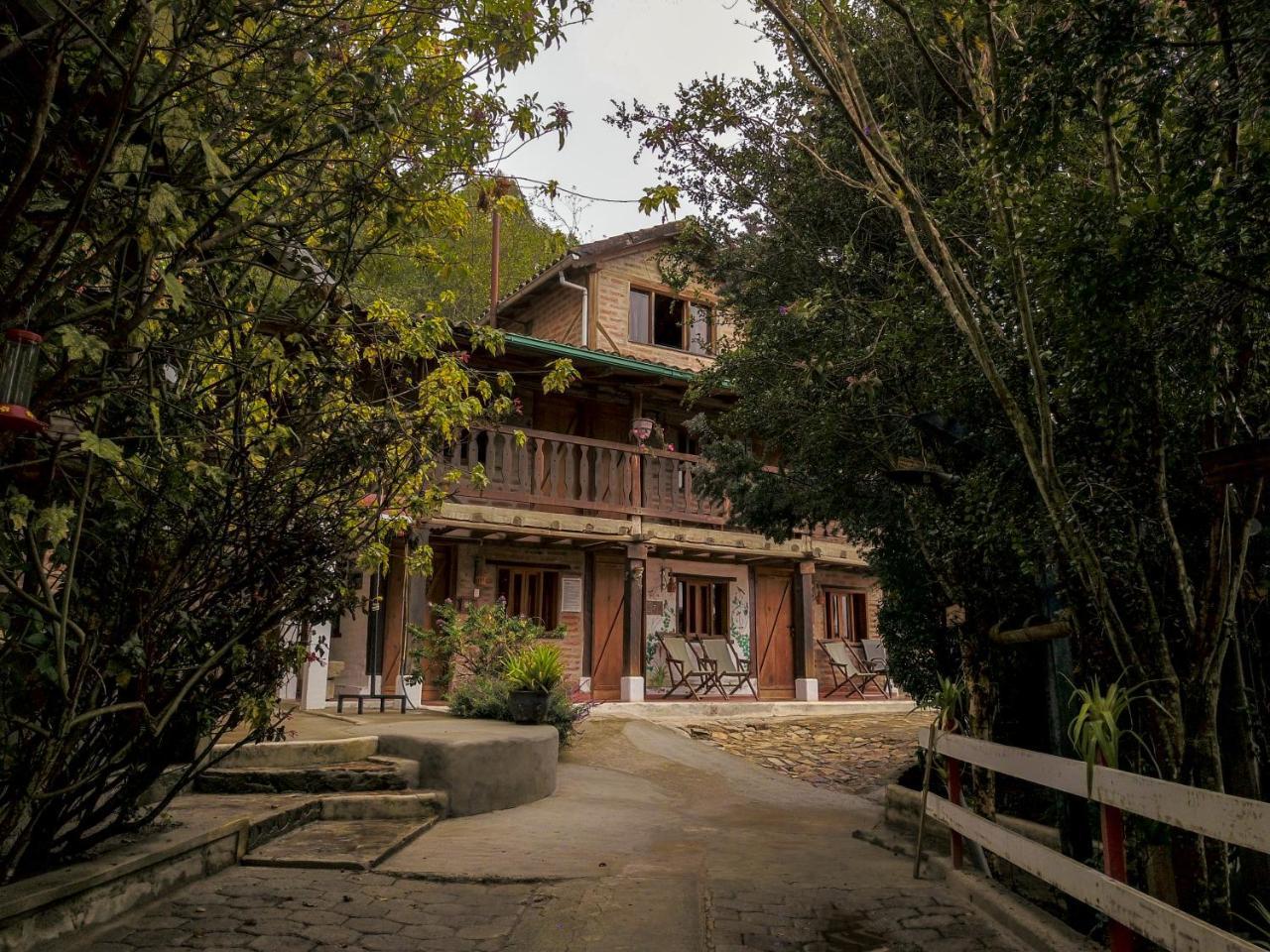 Hostal Mama Hilda Chugchilán Buitenkant foto